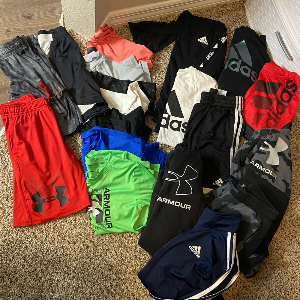 Boys lot of adidas/under armor - size small/8